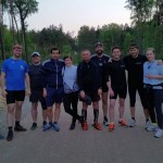 Nocny trening biegaczy i kijkarzy
